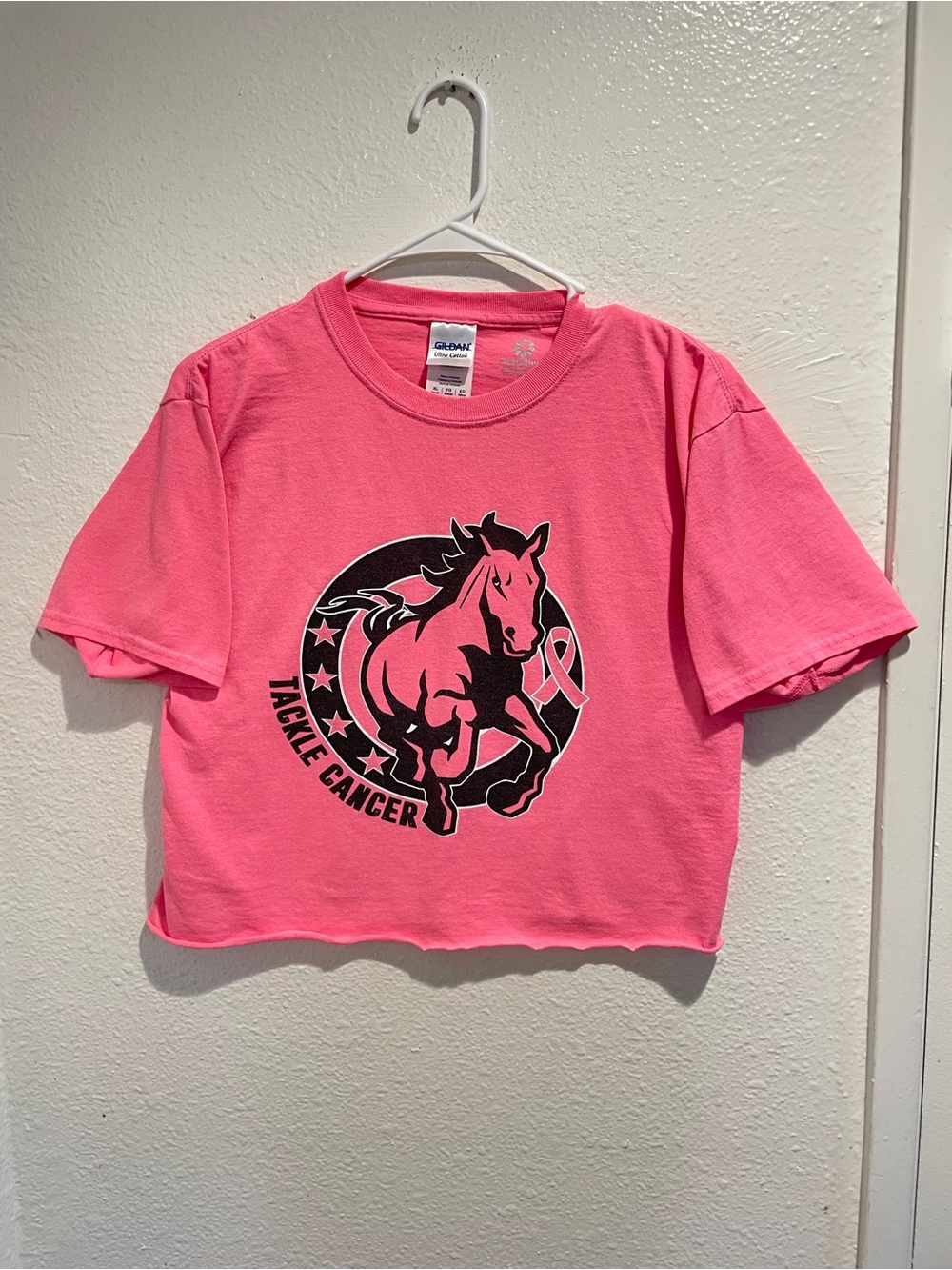 🎀 Mustangs Tackle Cancer Pink Tee w/ Cropped Hem 🐴 XL